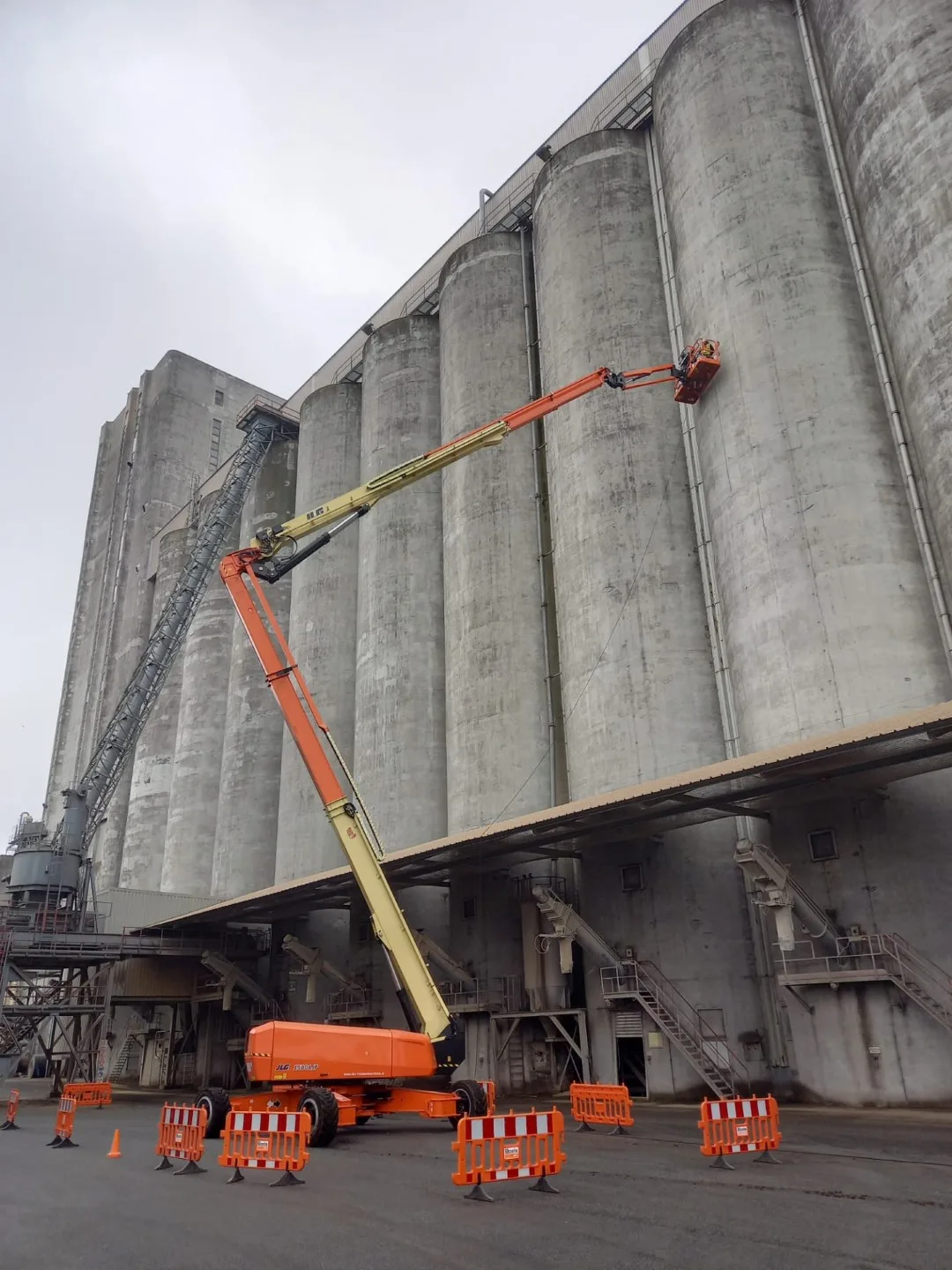 Onderzoek van betonnen silo's - sanacon